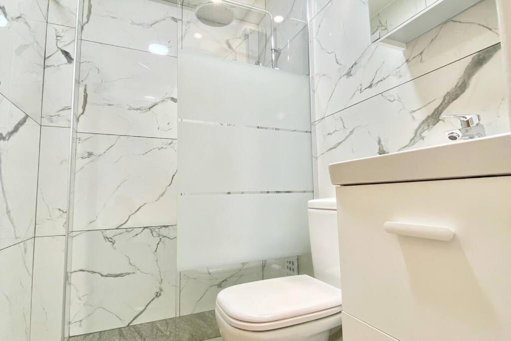 Ev Zin - Modern, Cozy, 1 Bed, Pool, 2 Balconies, A105 Apartment Paphos Luaran gambar