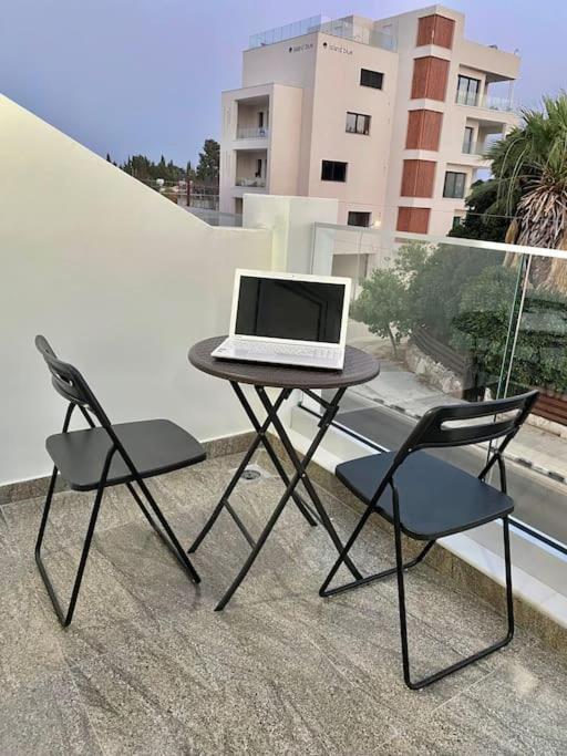 Ev Zin - Modern, Cozy, 1 Bed, Pool, 2 Balconies, A105 Apartment Paphos Luaran gambar